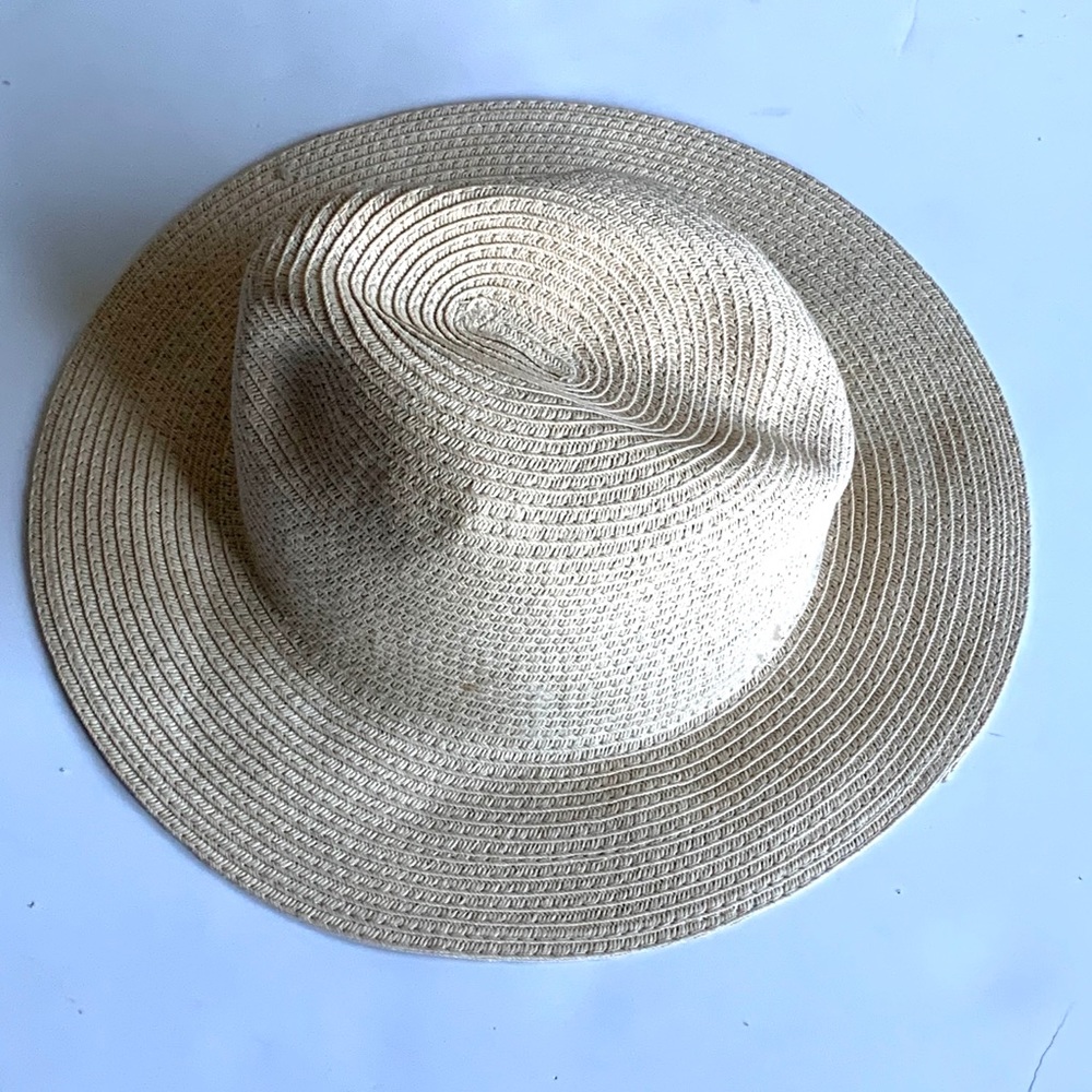 Straw Hat - Picture 3 of 4